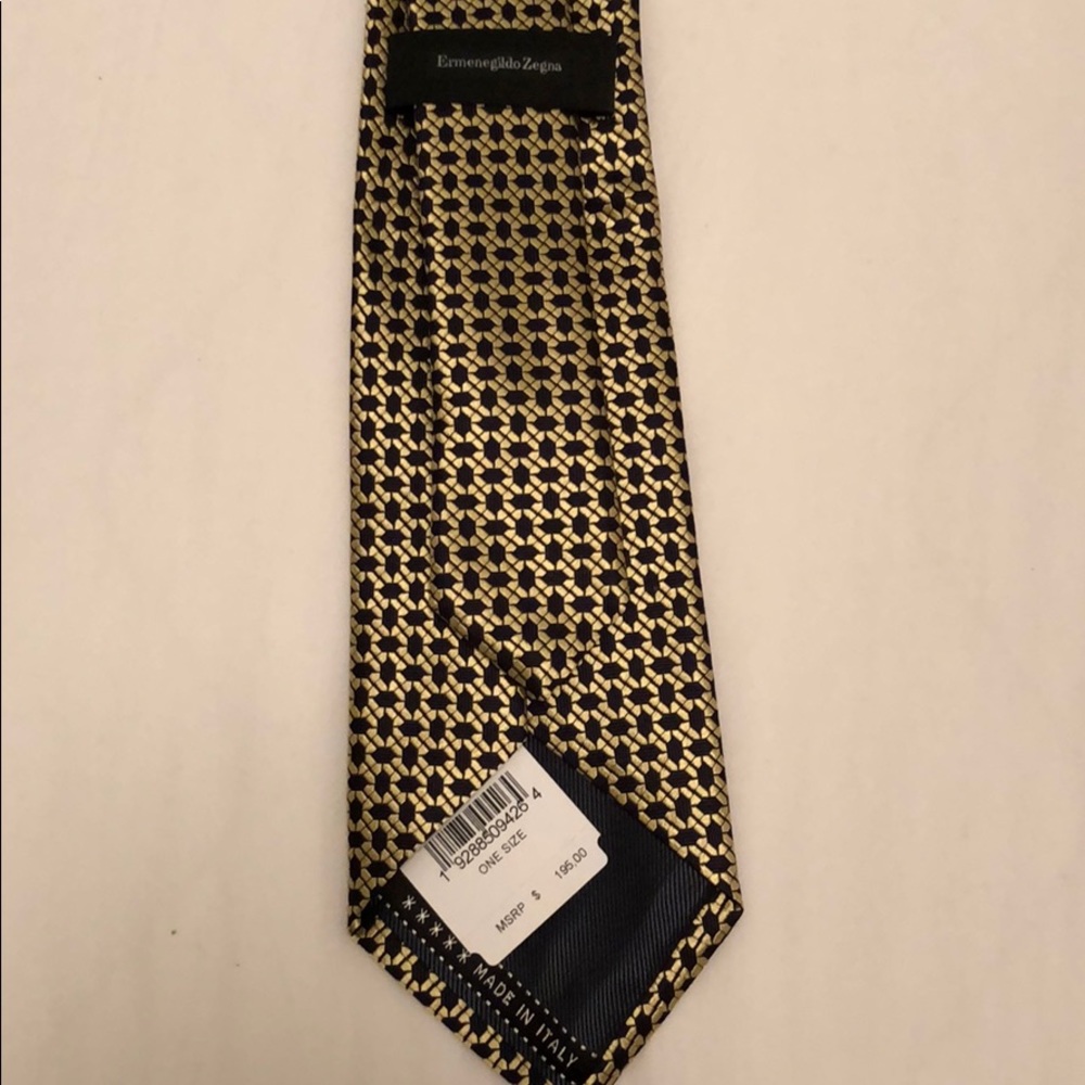 Tie - Picture 5 of 7